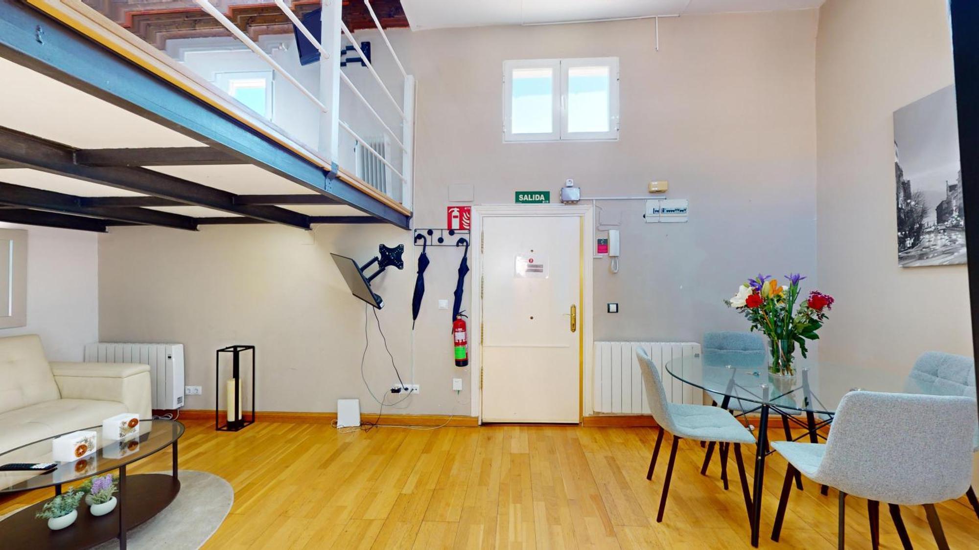 Fuencarral Apartment *